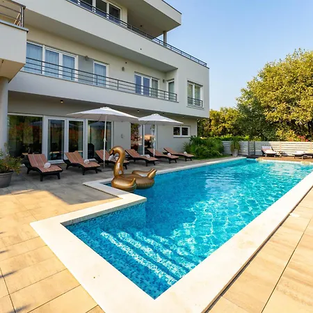 Villa Chillax