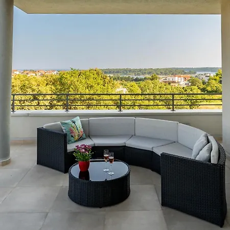 Chillax Villa *